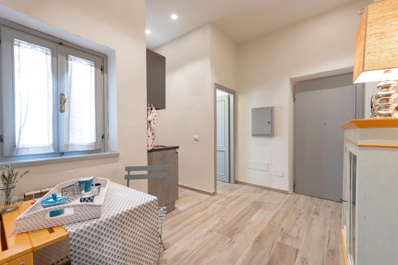 San Zanobi Family In Apartment *