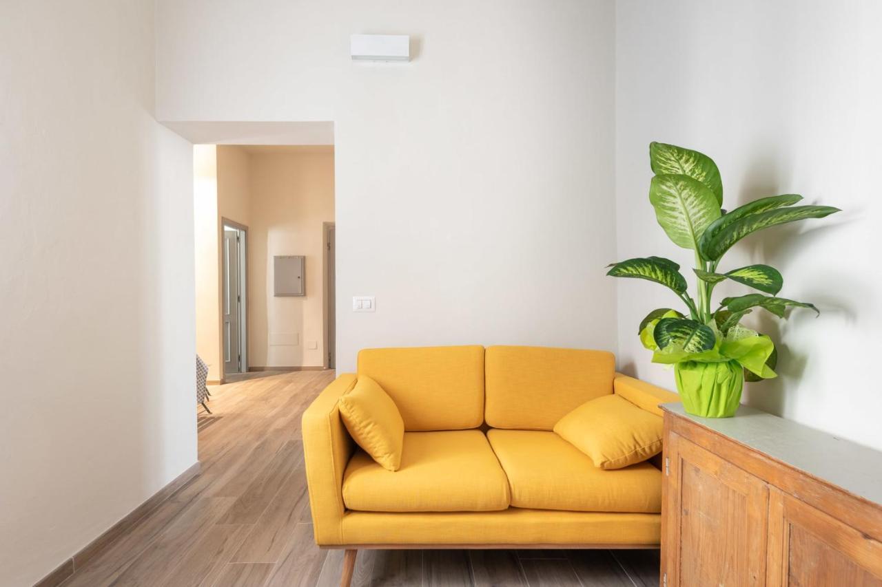 San Zanobi Family In Apartment Florenz